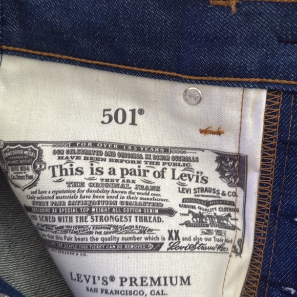 NEW Levi's Two Tone Straight 501 Button Fly Jeans Classic Style - Picture 8 of 9
